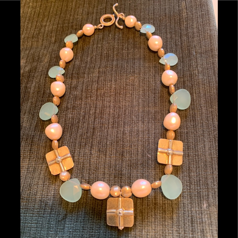 Beautiful Stone and Pearl Neclace!